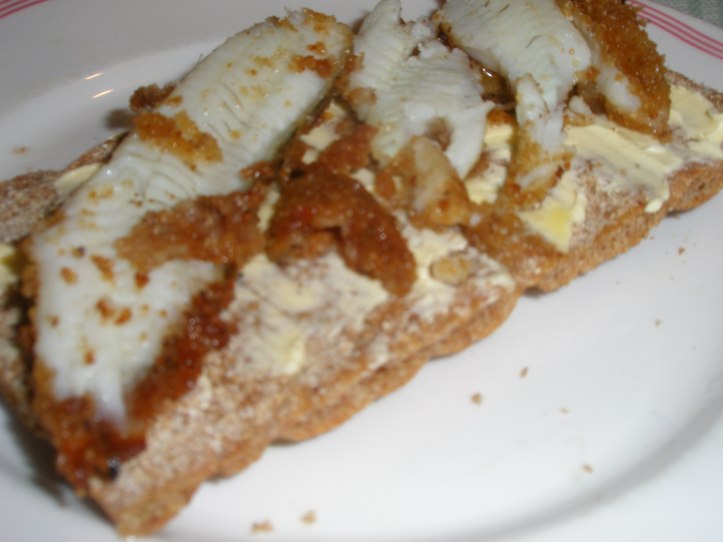 Stekt abborre på knäckemacka är en höjdare!