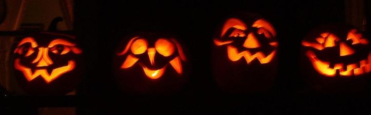 800px-Scary_Halloween_pumpkins