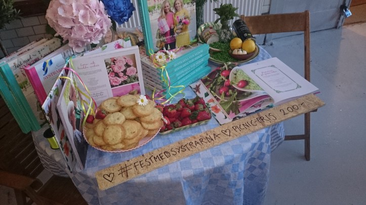 Systrarna von Sydow bjöd på lime- och basilikacookies som smakade fantastiskt! (Foto: Charles Thulin)